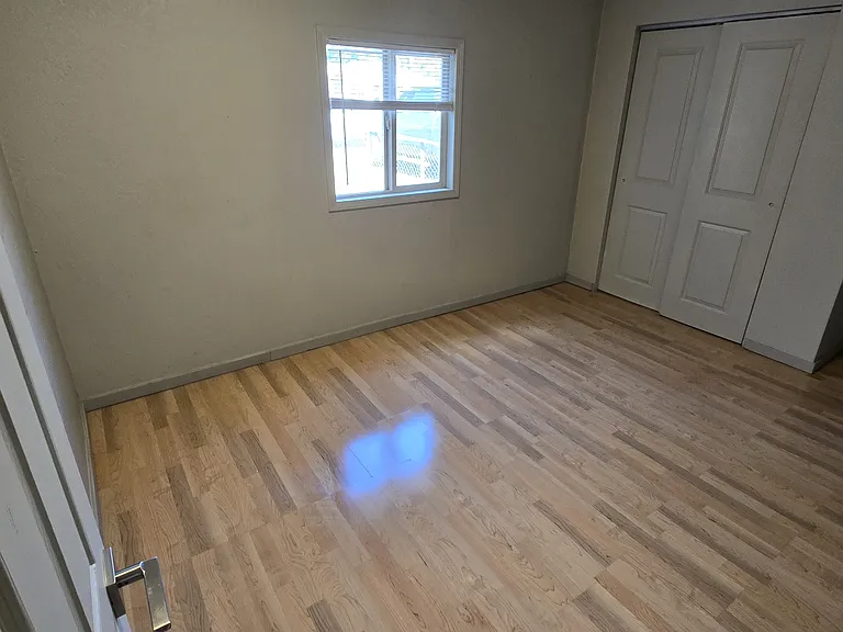 115 Charlotte St NE — Photo 4