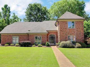 10427 Shea Woods Dr, Collierville, TN 38017