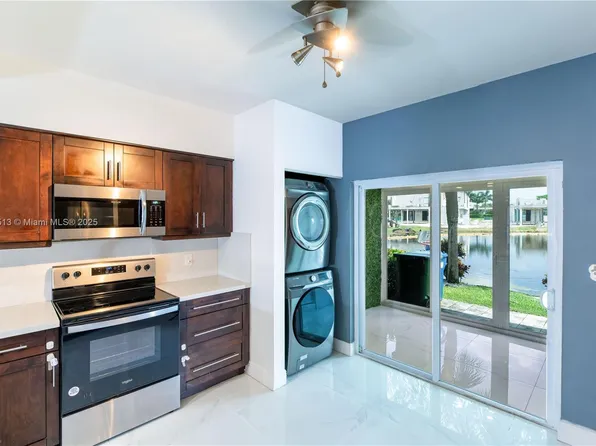 16793 Hemingway Dr, Fort Lauderdale, FL 33326