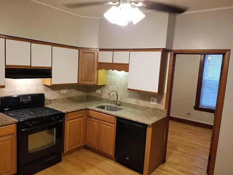 5226 W Hutchinson St #1 — Photo 15