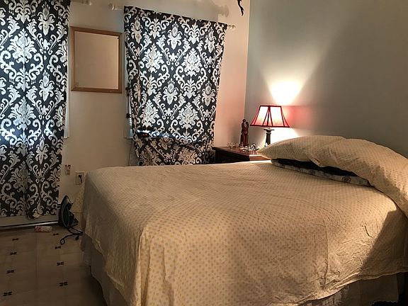 4th image of 861C Underhill Ave