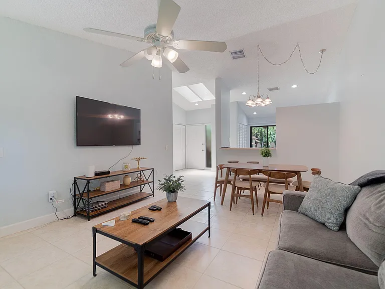 13095 Belhaven Ct #11 — Photo 12