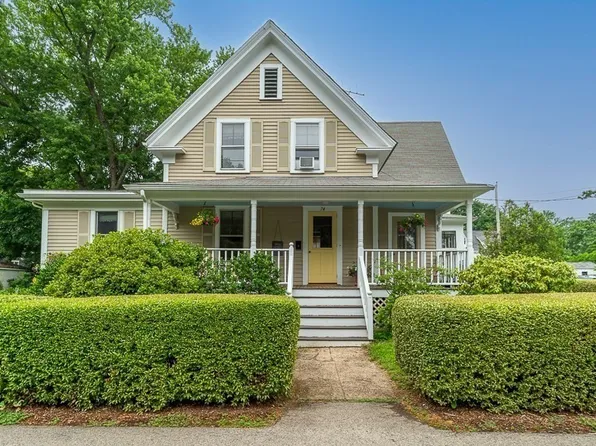 74 Union St, South Hamilton, MA 01982