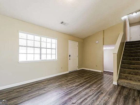 2nd image of 5255 Sugar Crest Dr