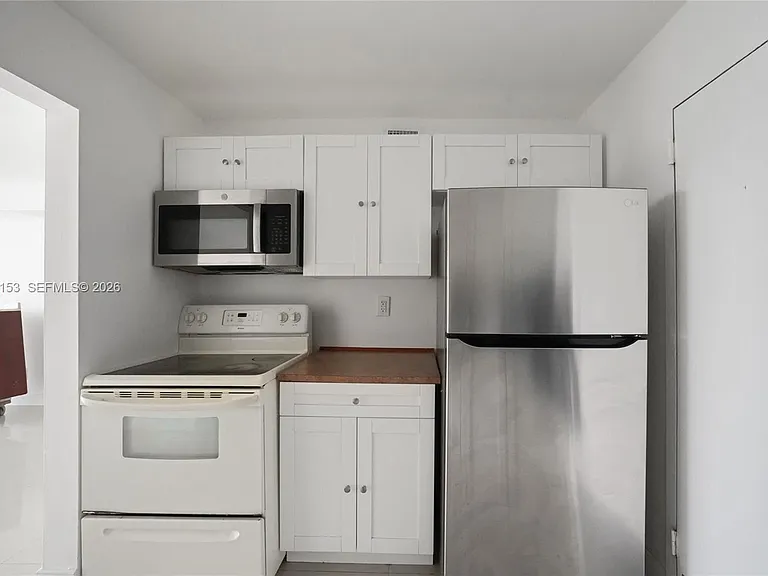 2000 NE 135th St #1010 — Photo 8