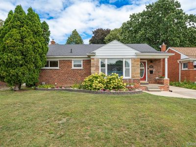 23550 Scotia Rd, Oak Park, MI, 48237