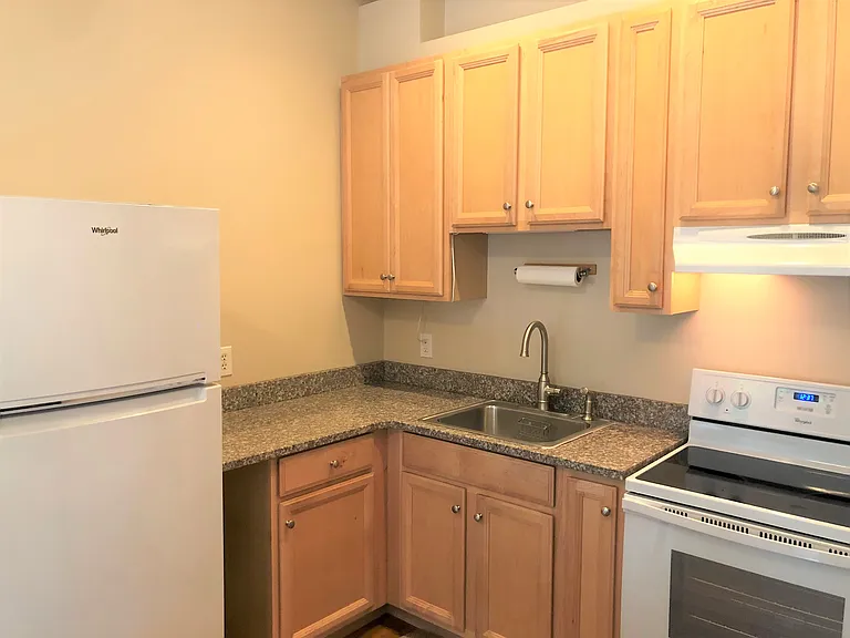 109 Pembroke St #2 — Photo 7