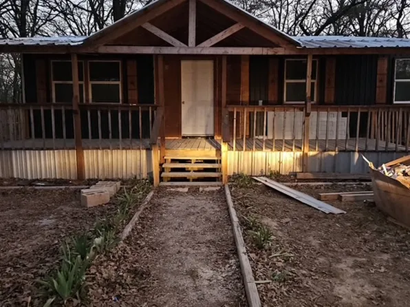 148 E Golden Oaks Dr, Mabank, TX 75156