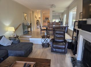 2542 York Ave, Vancouver, BC V6K1E3
