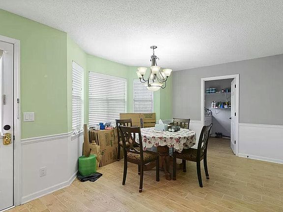3rd image of 1620 Brook Manor Dr #Hixs0n