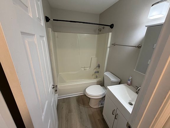 5th image of 311 E Main St #1