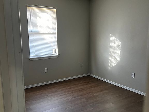 4th image of 1308 S Frankfort Ave APT C