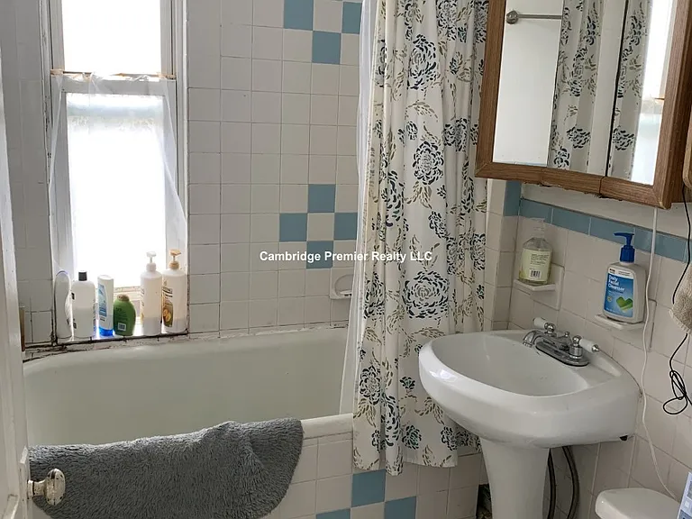 64-66 Callender St #2 — Photo 7
