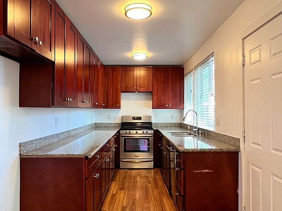 4th image of 1404-1410 3rd St #D