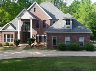 300 Fred Dr, Vicksburg, MS 39180