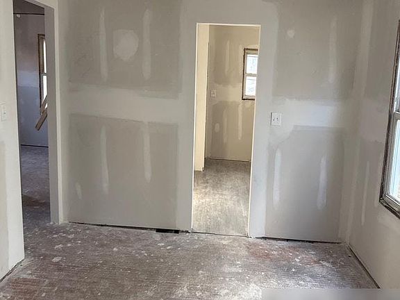 3rd image of 1617 5th St