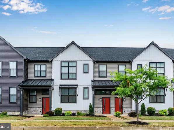 303 Estate Dr, Mechanicsburg, PA 17055