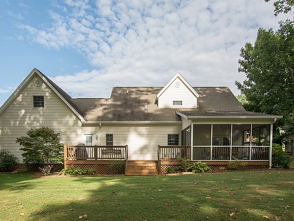 5th image of 225 Cheshire Ln
