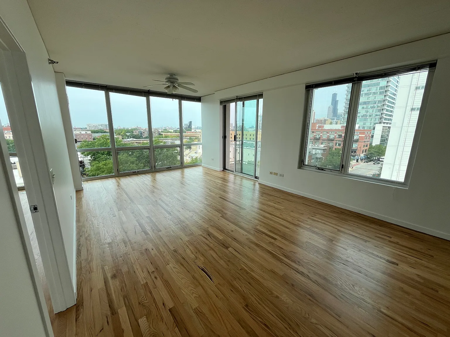 2 bed, 1200 sqft, $2,900 — Photo 2