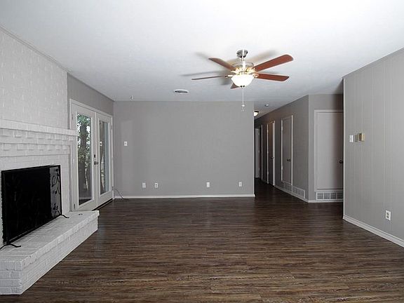 5th image of 223 McMurray Ave