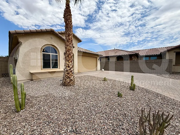 41362 W Carlisle Ln — Photo 2