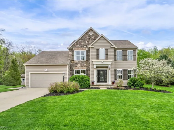 525 Caledonia Dr, Wadsworth, OH 44281