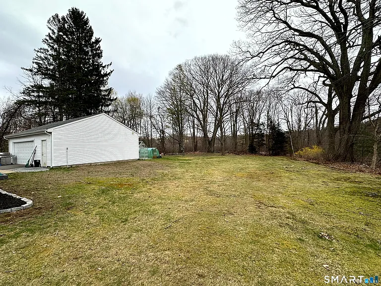 320 Halls Hill Rd — Photo 4
