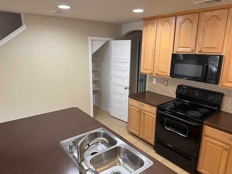 1139 Landon Ln — Photo 64