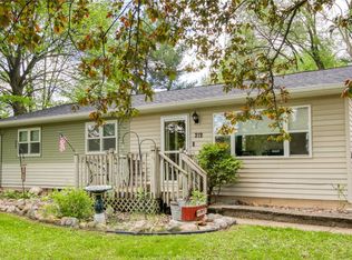 212 Mound Park Dr, Elk Mound, WI 54739