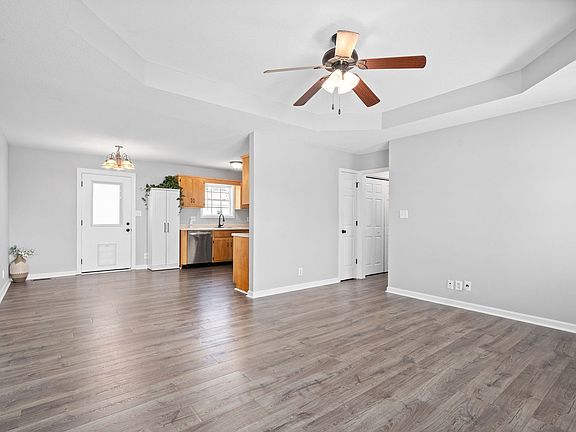 3rd image of 3457 Kingfisher Dr