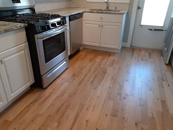 2nd image of 8 Grenada St