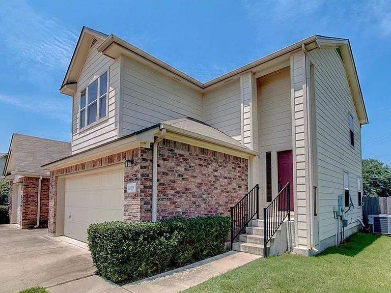1039 Janae Ct — Photo 11