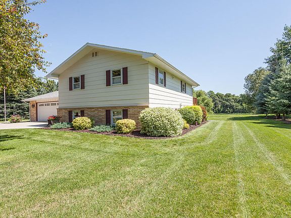 5th image of 6223 Lake Dr