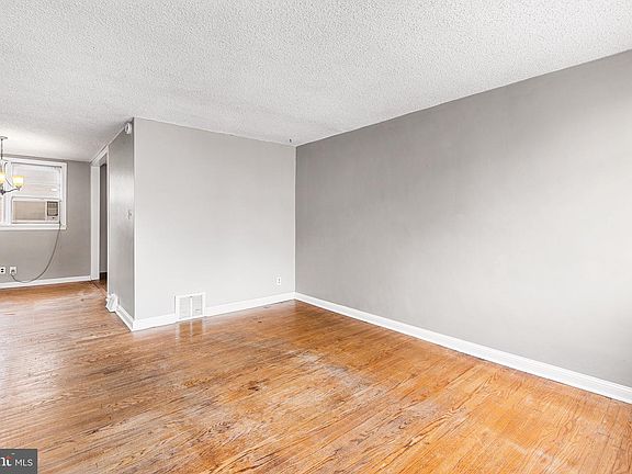 4th image of 621 Beech Ave