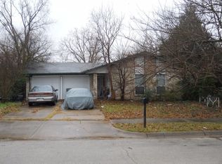 422 Stonehenge Dr, Arlington, TX 76014