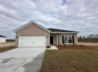 1723 SE Arnold Dr, Allenhurst, GA 31301