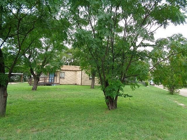 2nd image of 2029 Clearview Cir