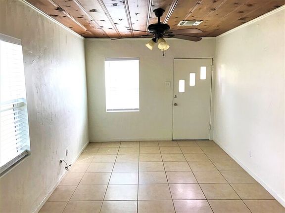 2nd image of 925 E Turney Ave APT 3