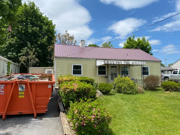 1988 Minno Dr, Johnstown, PA 15905