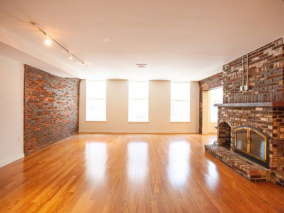 5th image of 57 N Washington St Ste 2C