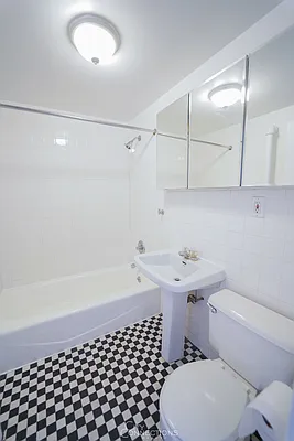 Rented by City Connections Realty | media 22