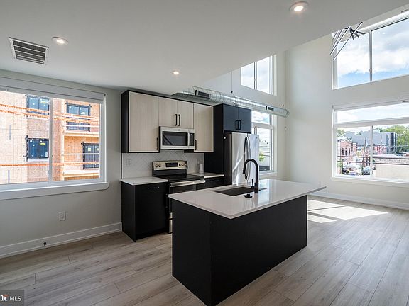 4th image of 2623 W Oxford St Unit 3