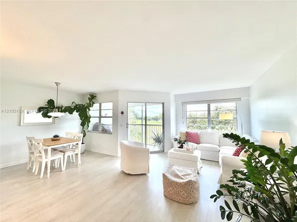 12601 SW 13th St APT 402G, Pembroke Pines, FL 33027