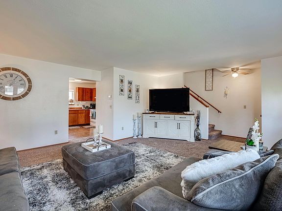 5th image of 1496/1498 N Eastmont Ave