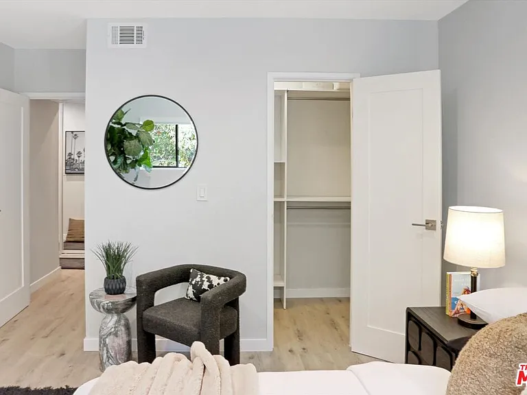 7300 Franklin Ave #346 — Photo 15
