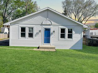 215 North Ave, Antioch, IL 60002