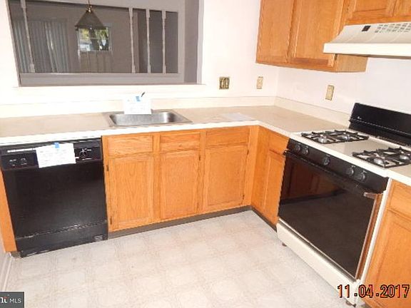 4th image of 58 Grant Ln