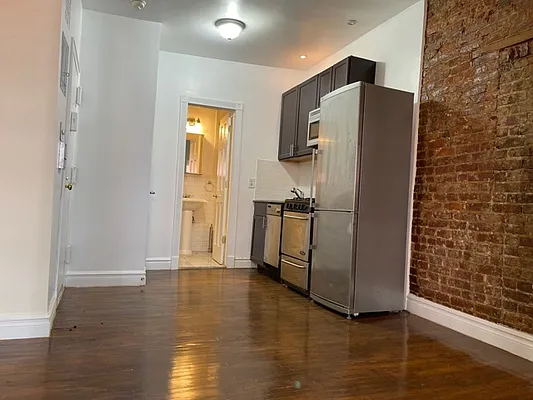 Rented by Oxford Property Group | media 10