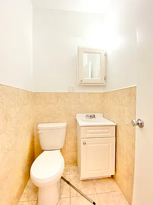 Rented by Bohemia Realty Group | media 12