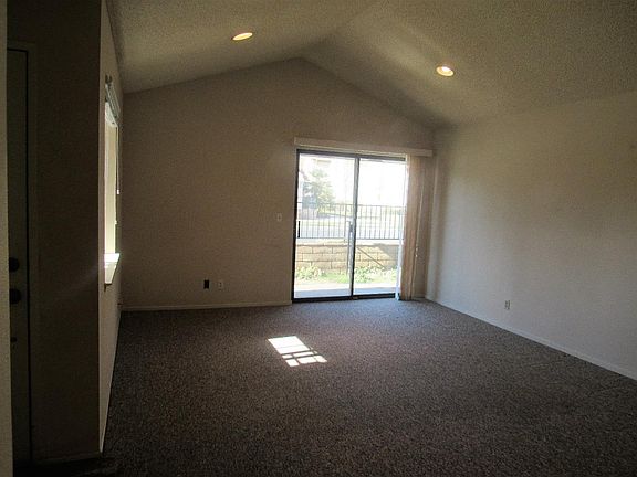 Living Room/Slider to Patio